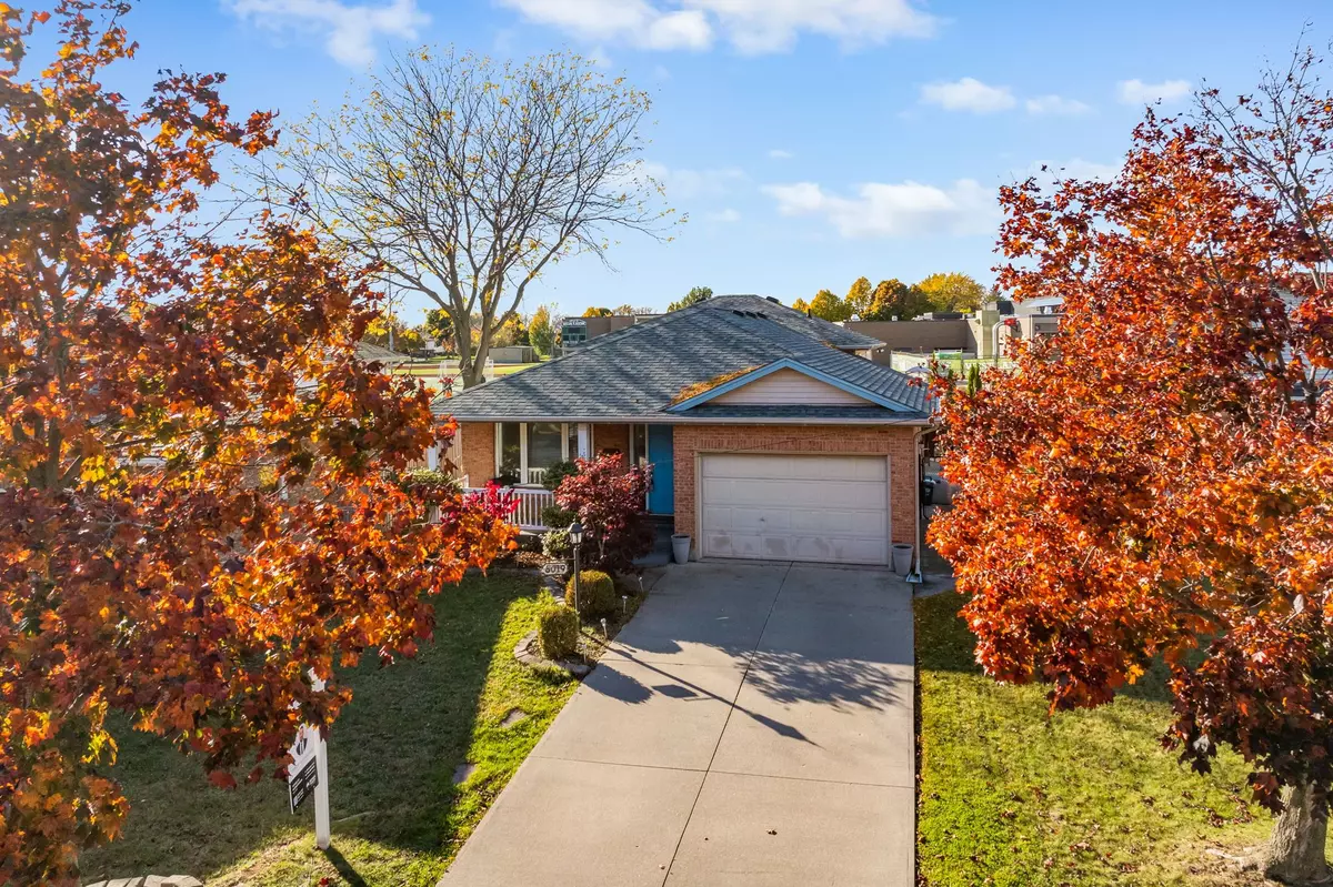 Niagara, ON L2H 2Z9,6019 ANDREA DR