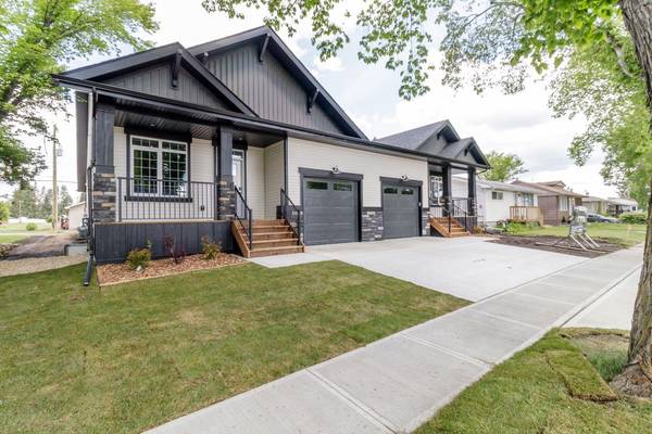 Lacombe, AB T4L 1S6,5324 49 AVE #4