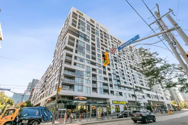 27 BATHURST ST #301W, Toronto C01, ON M5V 0R1