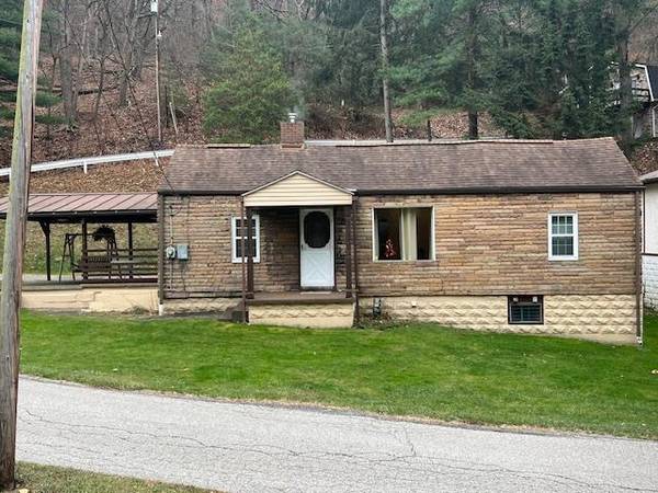 1780 Blosser  Lane, Follansbee, WV 26037