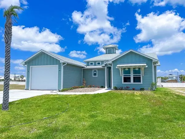 174 TIKI DR, Rockport, TX 78382