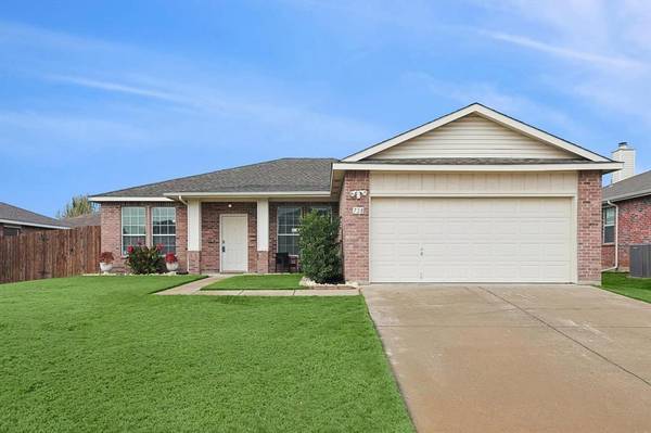 728 Sparrow Drive, Saginaw, TX 76131