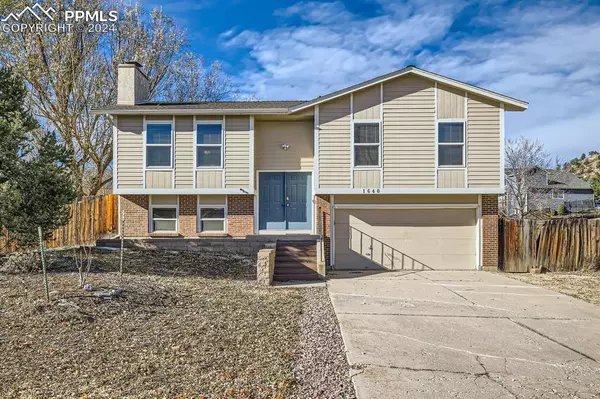 Colorado Springs, CO 80919,1640 Eyrie DR