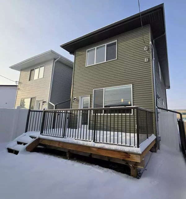 Edmonton, AB T5P 3B9,10923 159 ST Northwest #Upstairs