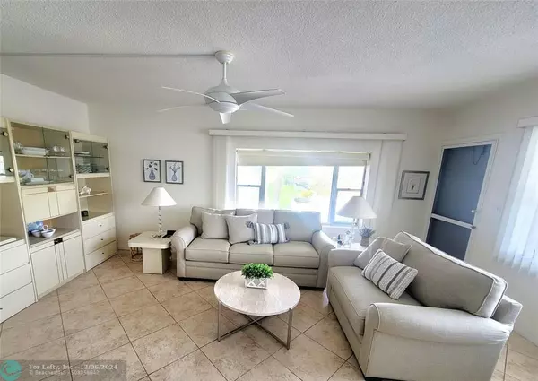 Pompano Beach, FL 33062,3200 NE 7th Ct  #208A