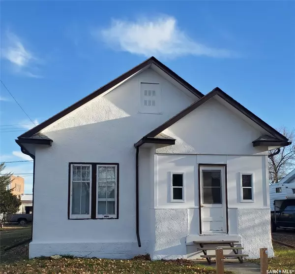 129 1st STREET W, Ponteix, SK S0N 1Z0