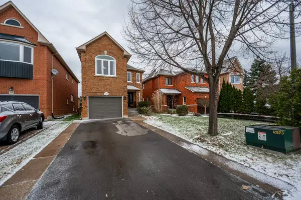 Oakville, ON L6M 3V5,2077 Frontier DR