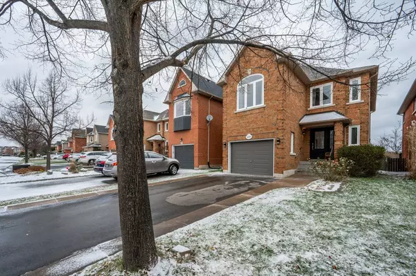 Oakville, ON L6M 3V5,2077 Frontier DR