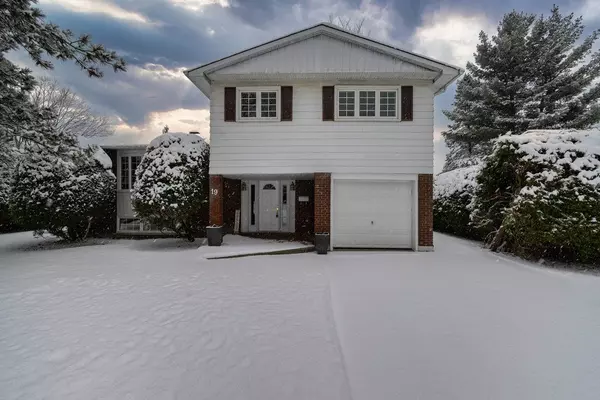 19 Wedgewood CRES, Blackburn Hamlet, ON K1B 4B5