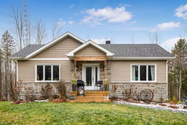 1410 Du Golf RD, Clarence-rockland, ON K0A 1N0