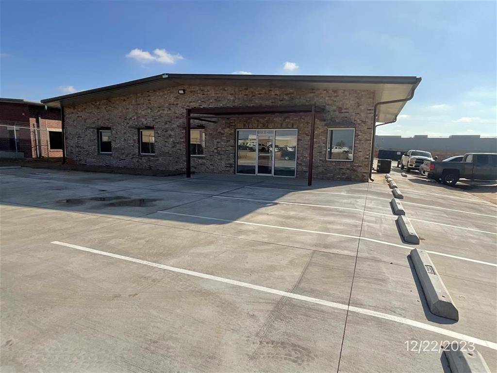 304 NE 145th Place, Edmond, OK 73013