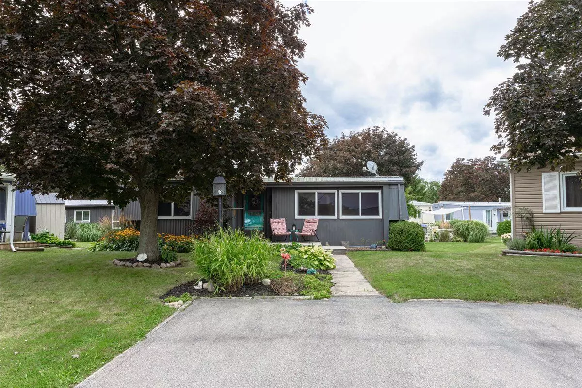 Lambton Shores, ON N0M 1T0,244 SOUTHWIND CT