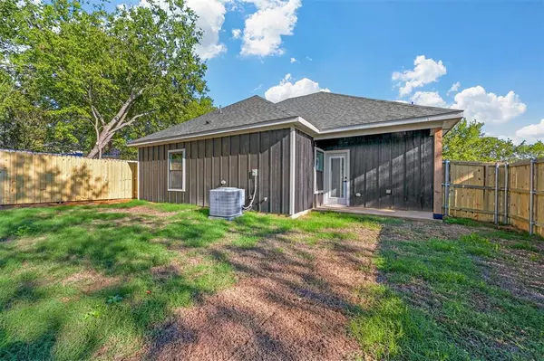 Denison, TX 75021,728 E Walker Street