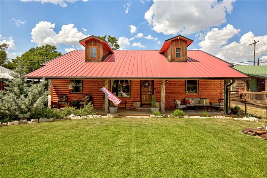 304 W Oak Street, Canton, OK 73724