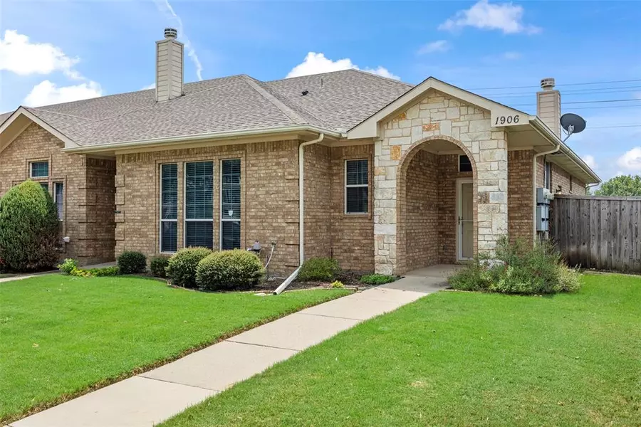 1906 Poinsettia Boulevard, Denton, TX 76208