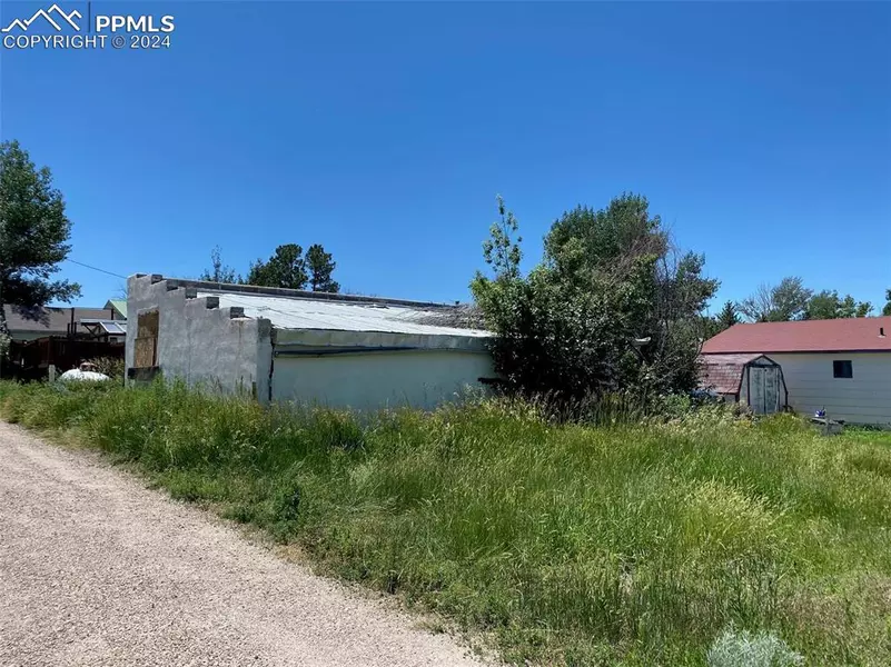 344 3rd ST, Calhan, CO 80808