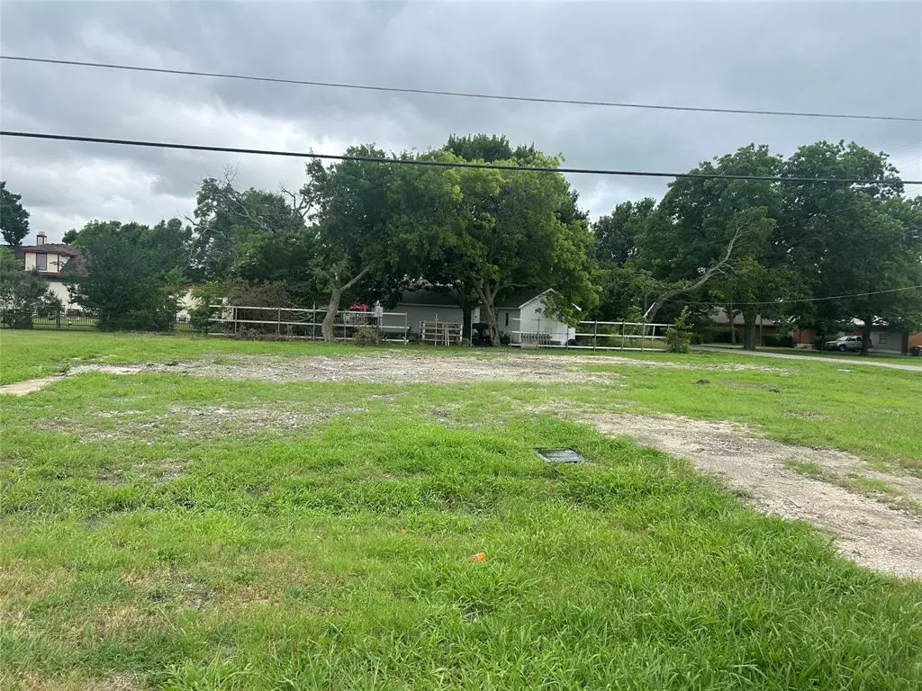 Anna, TX 75409,413 W 3RD Street