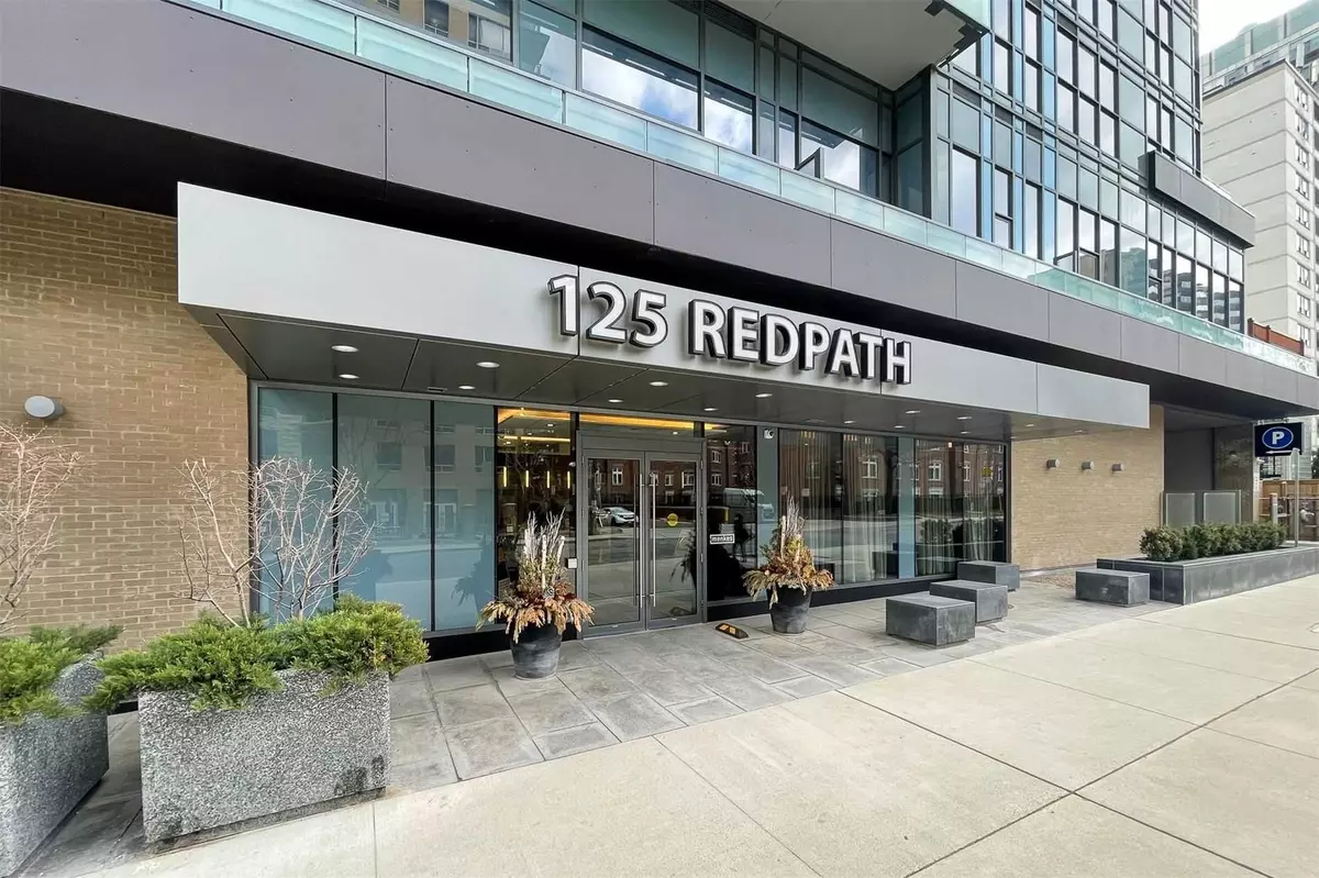 Toronto C10, ON M4S 0B5,125 Redpath AVE #1712