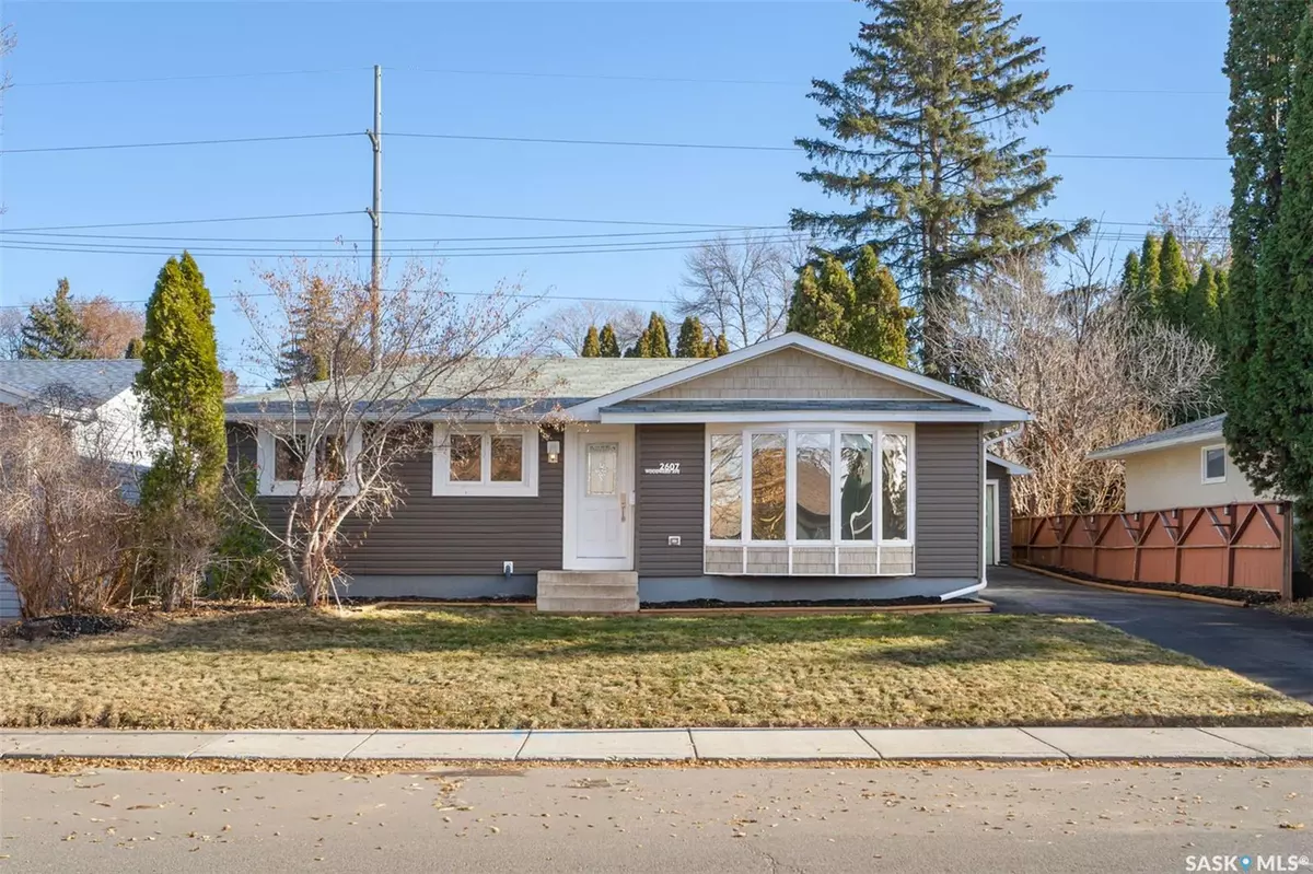 Saskatoon, SK S7J 2N7,2607 Woodward AVENUE