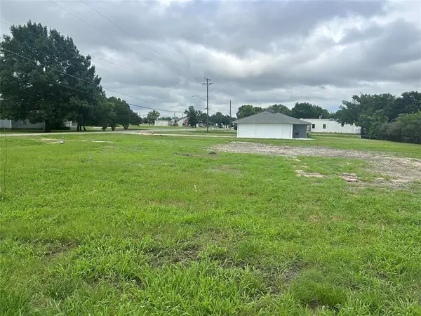 Anna, TX 75409,413 W 3RD Street