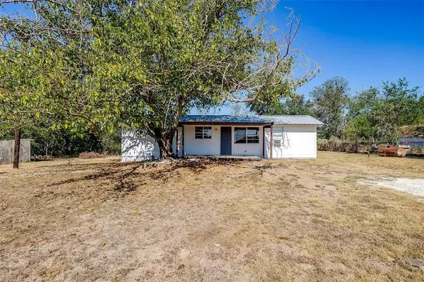 608 Birch Street, Hico, TX 76457