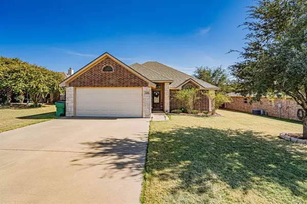 7210 Hackberry Court, Granbury, TX 76048