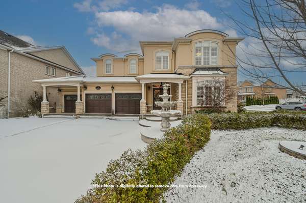 5 Highvalley CIR, Brampton, ON L6P 2C6