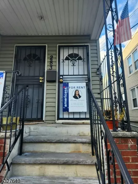 Newark City, NJ 07112,283 Leslie St #2