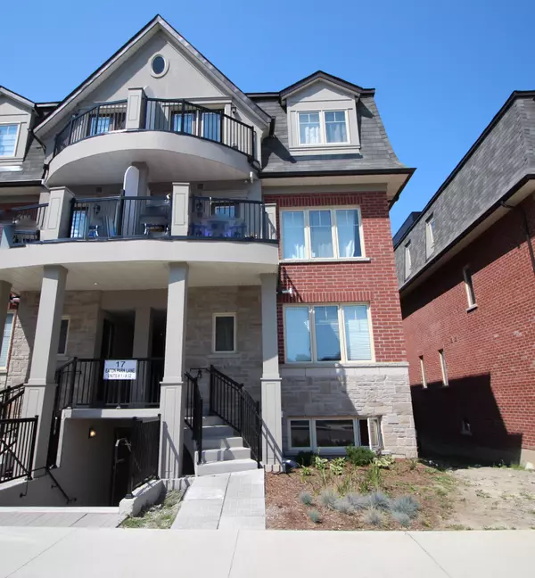 17 Eaton Park LN #30, Toronto E05, ON M1W 0A5