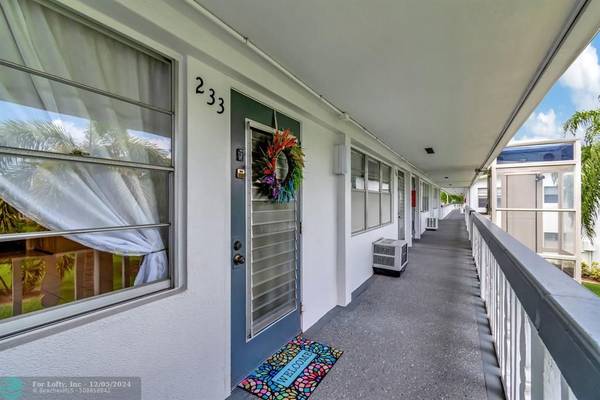 Deerfield Beach, FL 33442,233 Prescott L  #233