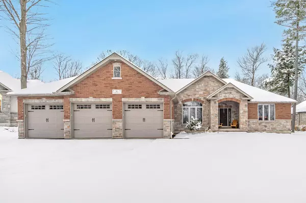 16 Boothby CRES, Springwater, ON L4M 4S4