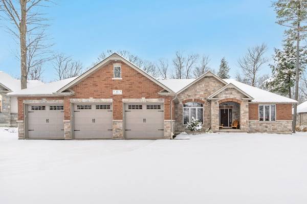 16 Boothby CRES, Springwater, ON L4M 4S4