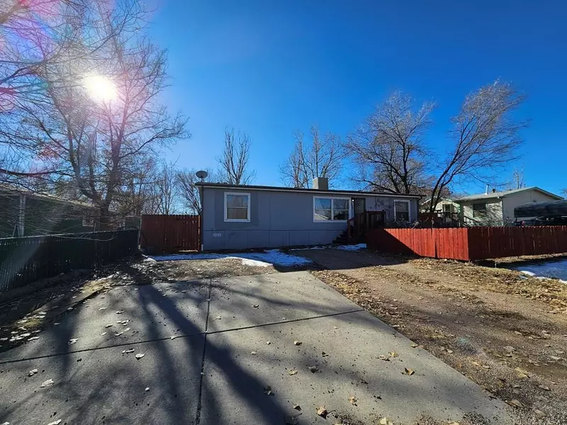 236 E Homer Dr, Pueblo West, CO 81007