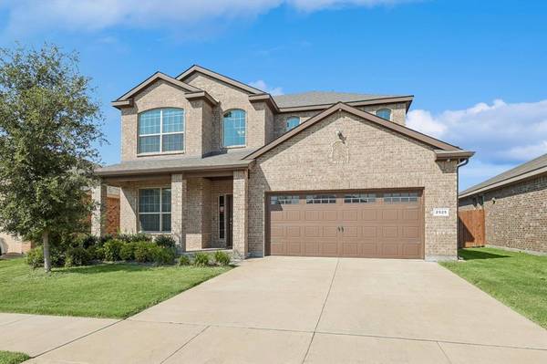 2525 Lavender Lane, Glenn Heights, TX 75154