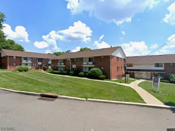 1300 Rock Ave, Unit L6, North Plainfield Boro, NJ 07060