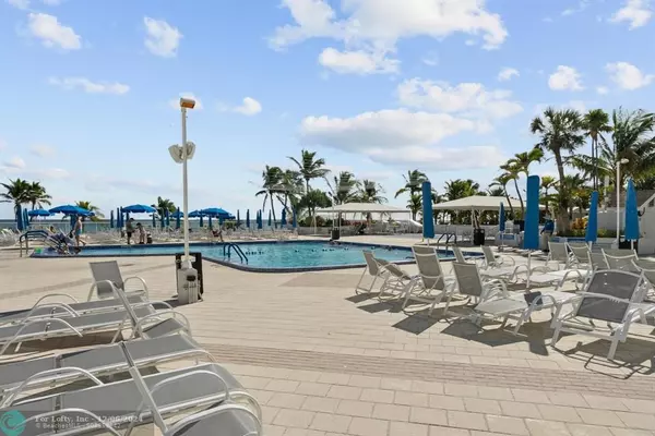 Hallandale Beach, FL 33009,2030 S Ocean Dr  #1626