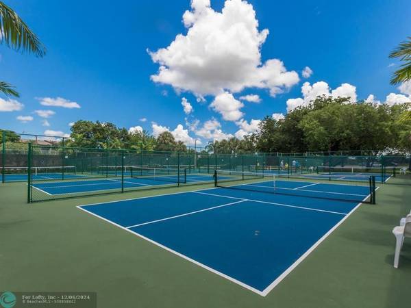 Pembroke Pines, FL 33027,1401 SW 134th Way  #213C