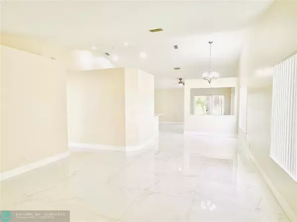 Weston, FL 33331,4379 Dogwood Cir