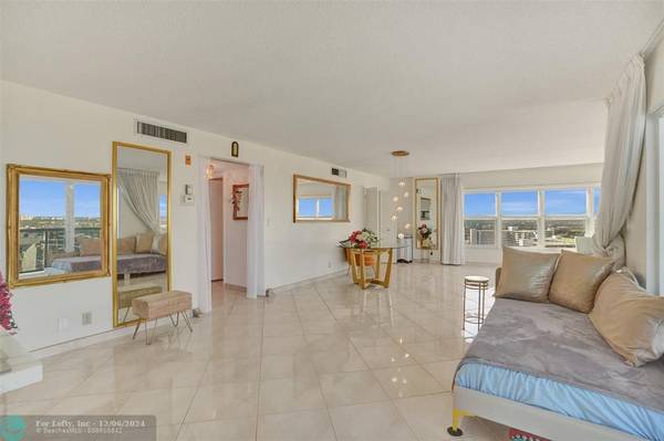 Fort Lauderdale, FL 33308,3500 Galt Ocean Dr  #2212A