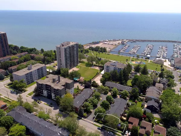 Oakville, ON L6L 1C3,2322 Marine DR #1