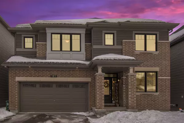 121 DISCOVERY CRES, Stittsville - Munster - Richmond, ON K2S 0Z9