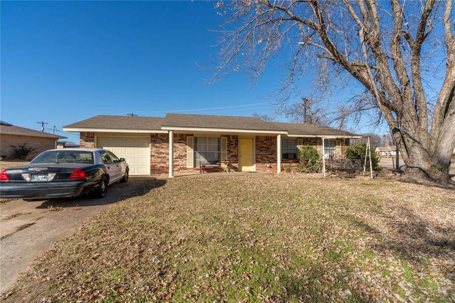 803 S Thompson Avenue, Cushing, OK 74023