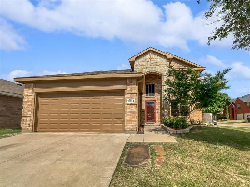 10424 Rising Knoll Lane, Fort Worth, TX 76131