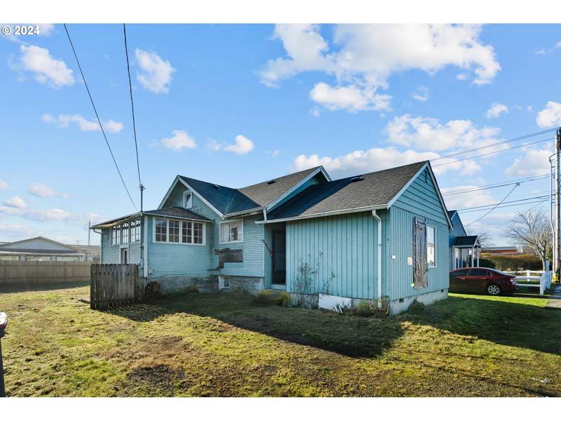 1115 AVENUE A, Seaside, OR 97138