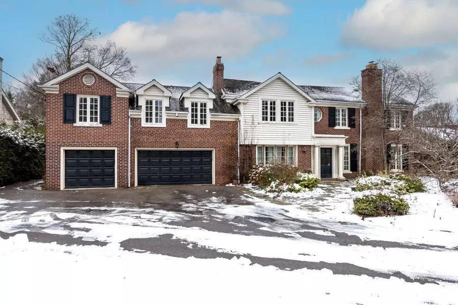 168 Sandringham DR, Toronto C07, ON M3H 1E3