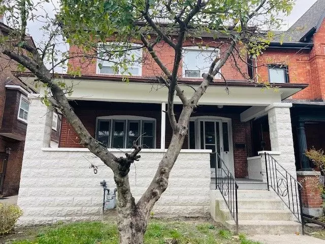 277 Gilmour AVE #Mn/Low, Toronto W02, ON M6P 3B6