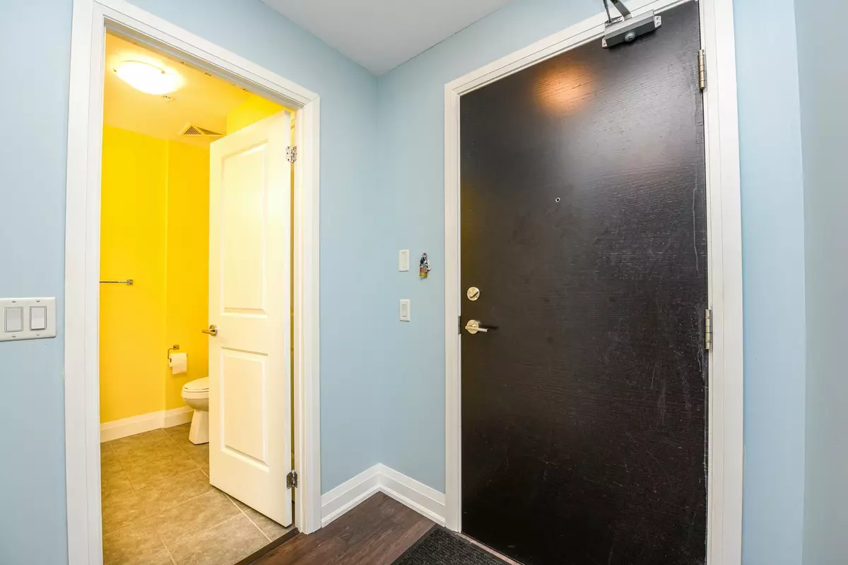 Brampton, ON L6P 4M5,65 Yorkland BLVD #208