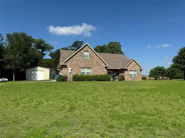 1107 N Cemetery Road, Tuttle, OK 73089