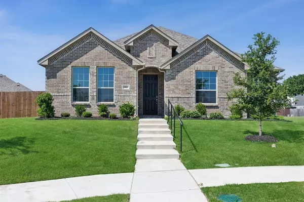 1801 Zion Drive, Lancaster, TX 75134