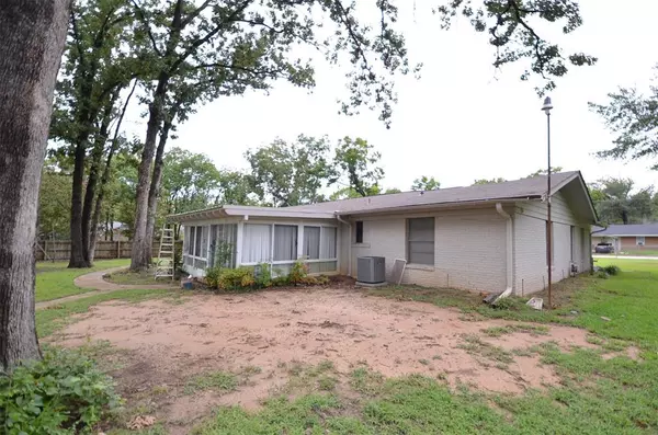 Canton, TX 75103,619 W Elm Street